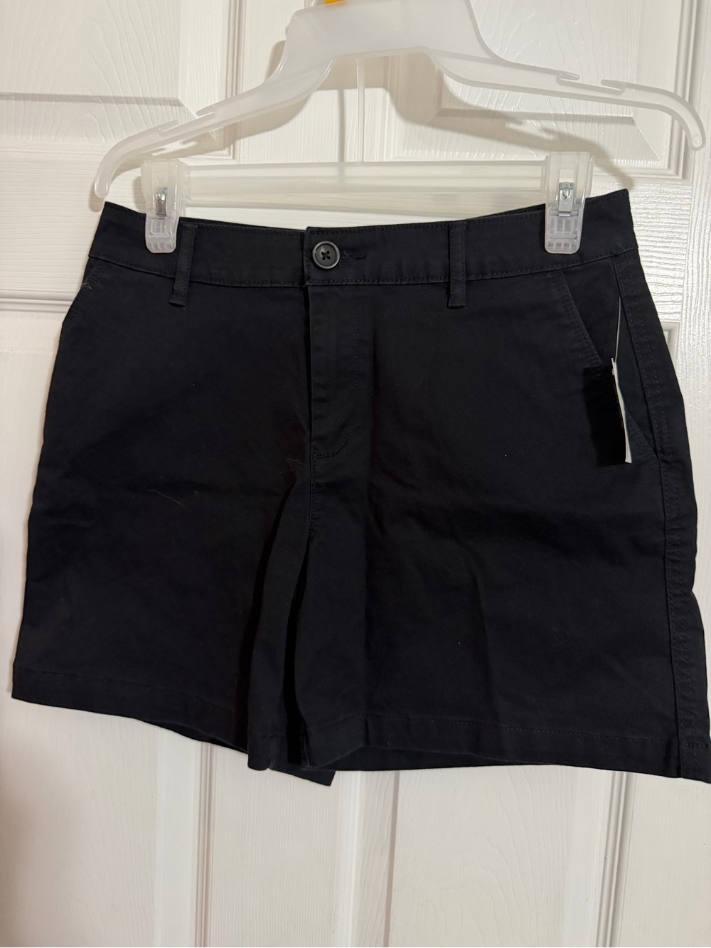Black Women's Casual Shorts, size 4- Amazon essentials